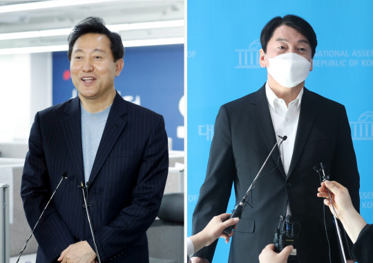 4·7 서울시장 보궐선거 야권 단일후보가 된 오세훈 서울시장 후보(왼쪽)와 안철수 국민의당 서울시장 후보. 연합뉴스.